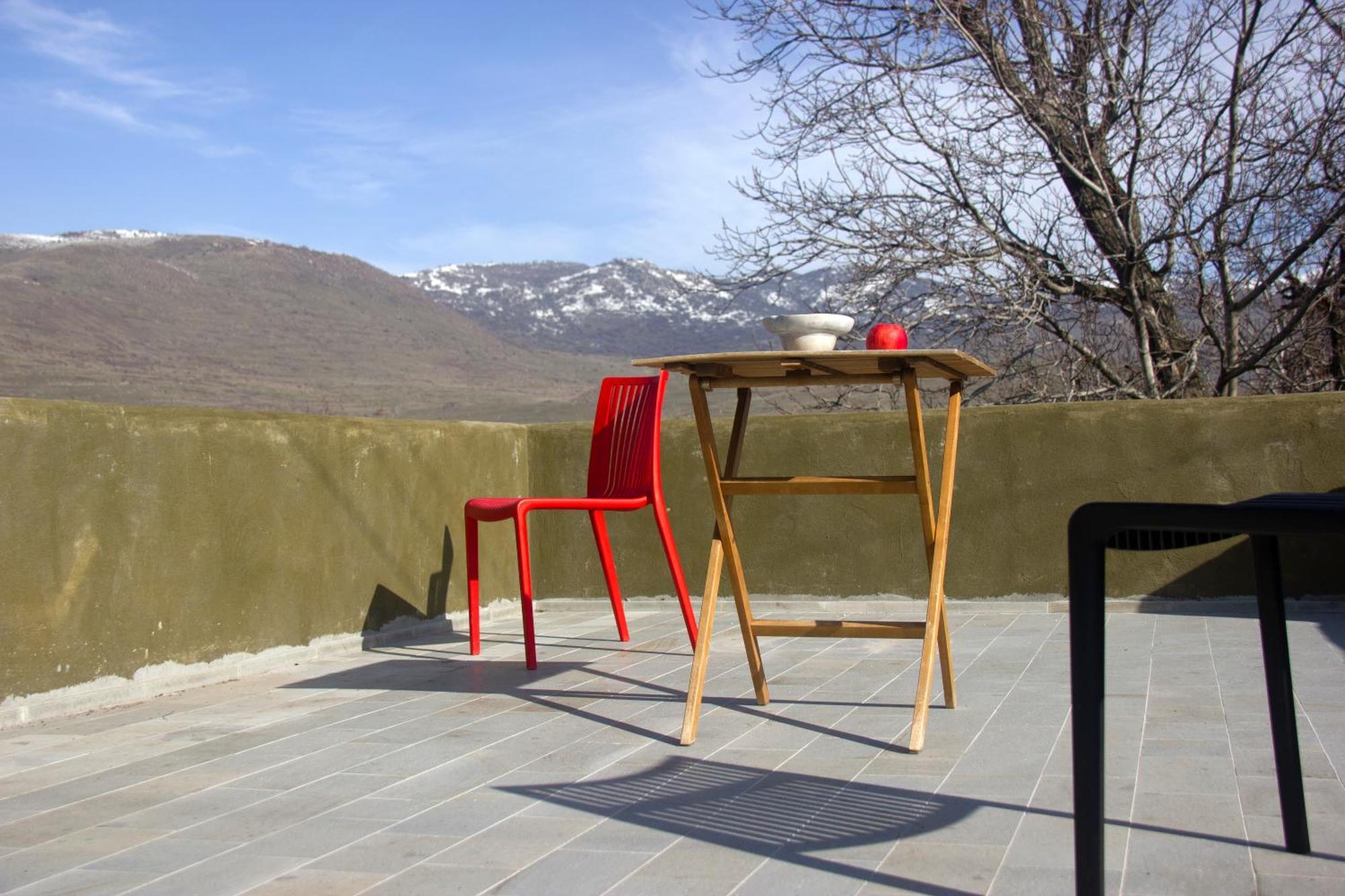 Zove Rural Cottage With Garden Views K'arashamb Exterior photo